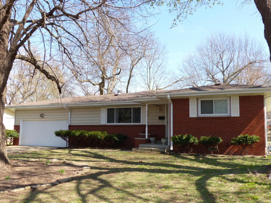 2302 S Linden Avenue, Springfield, MO 65804