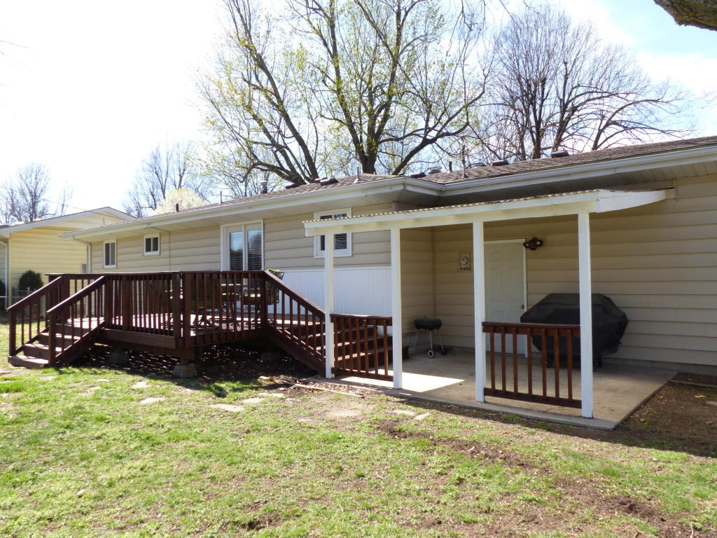2302 S Linden Avenue, Springfield, MO 65804