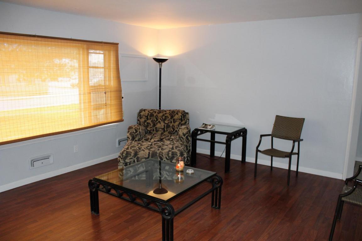 1858 East Bennett Street, Springfield, MO 65804