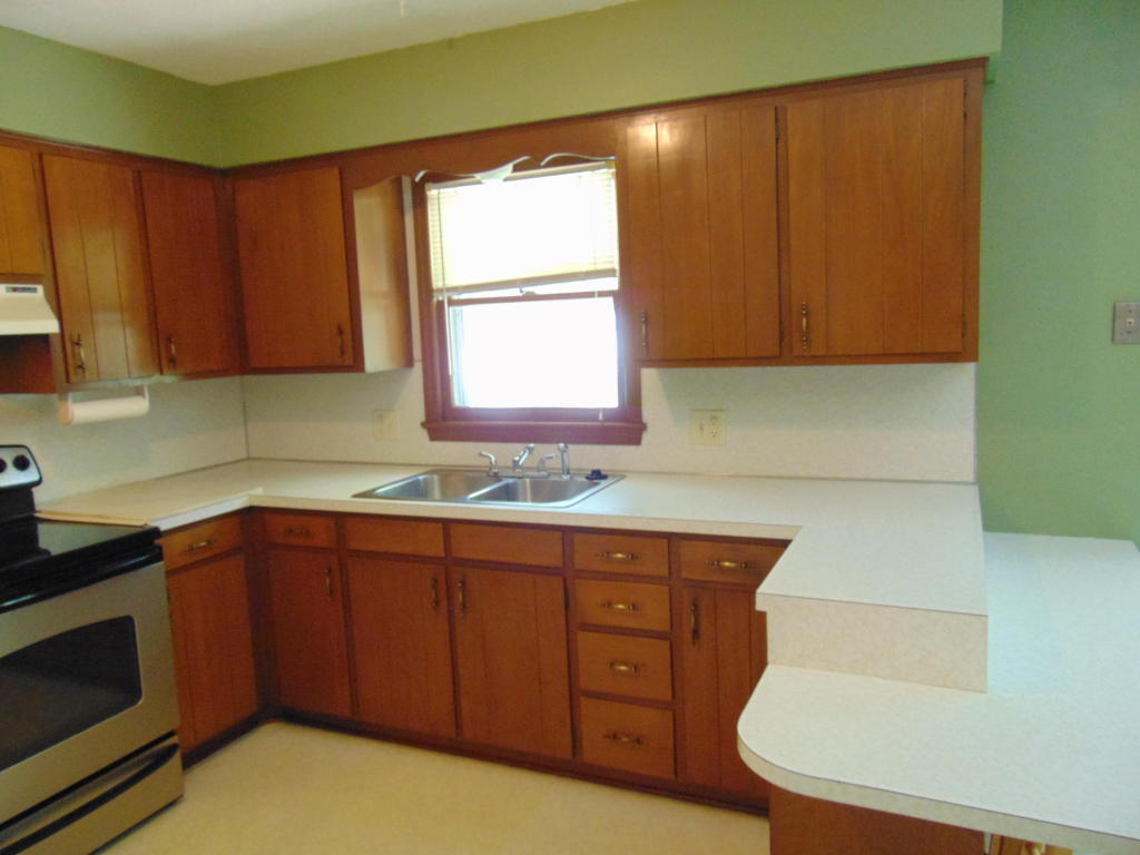1328 S Arcadia Avenue, Springfield, MO 65804
