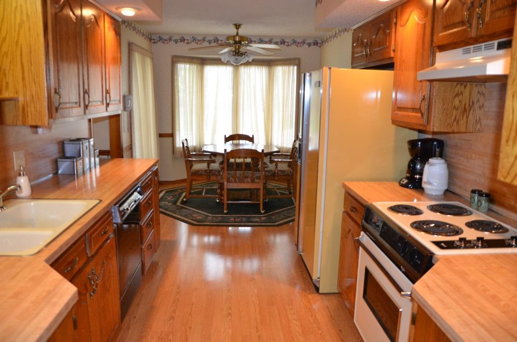 1530 E Powell Street, Springfield, United States 65804