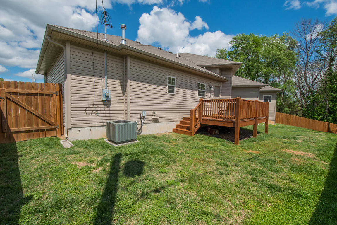 3118 East Huron Street, Springfield, MO 65804