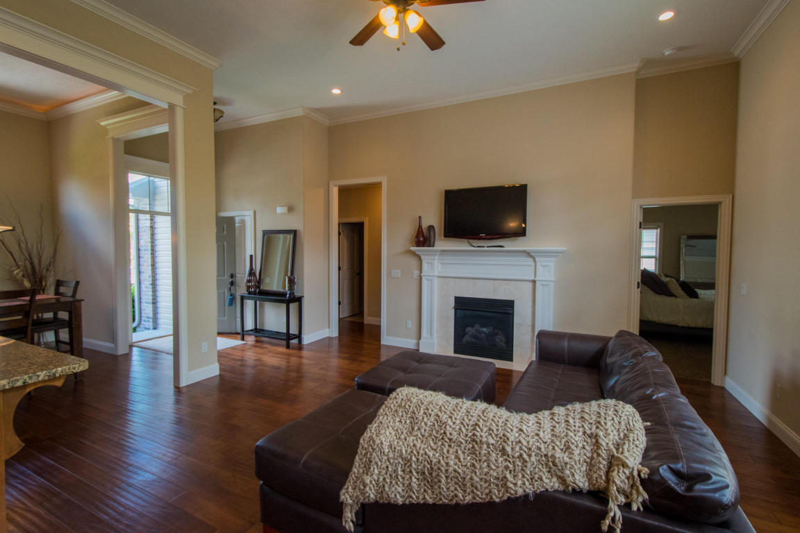 3118 East Huron Street, Springfield, MO 65804