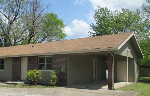 621 West Lombard Circle, Springfield, MO 65806