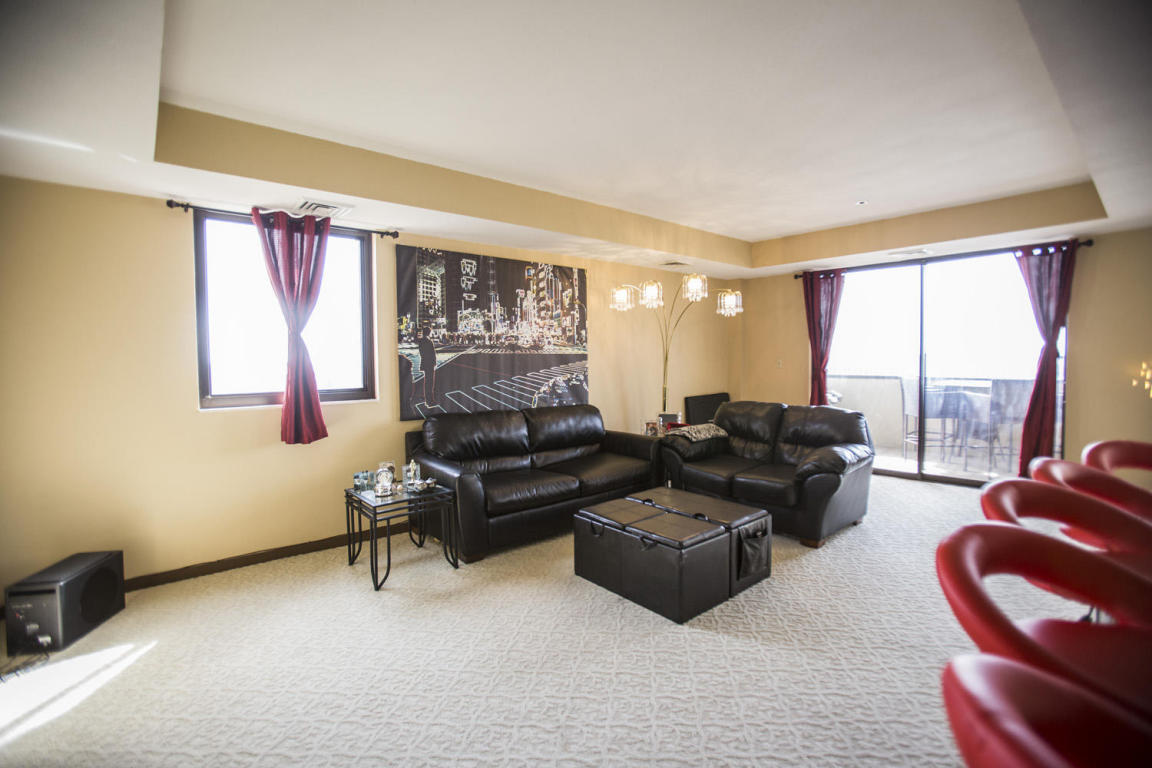 350 South John Q Hammons Pkwy, Springfield, MO 65806