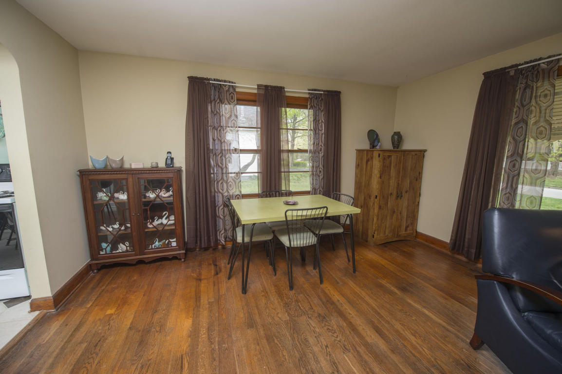 1060 South Market Avenue, Springfield, MO 65807