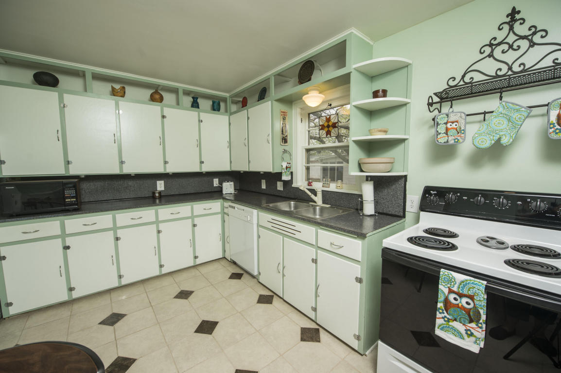 1060 South Market Avenue, Springfield, MO 65807