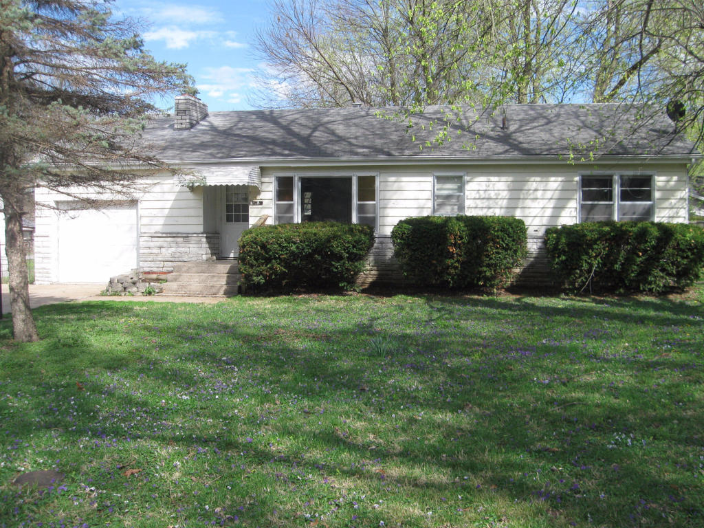 1912 S Ferguson Avenue, Springfield, MO 65807