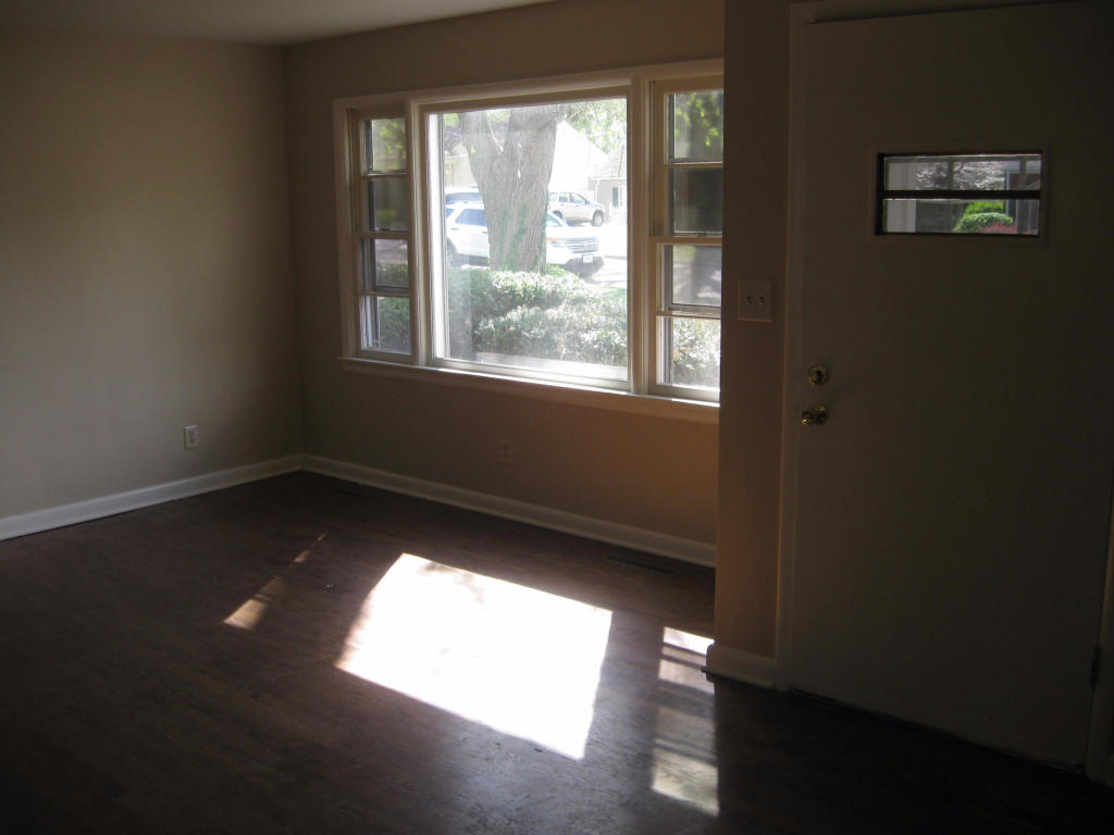 1912 S Ferguson Avenue, Springfield, MO 65807