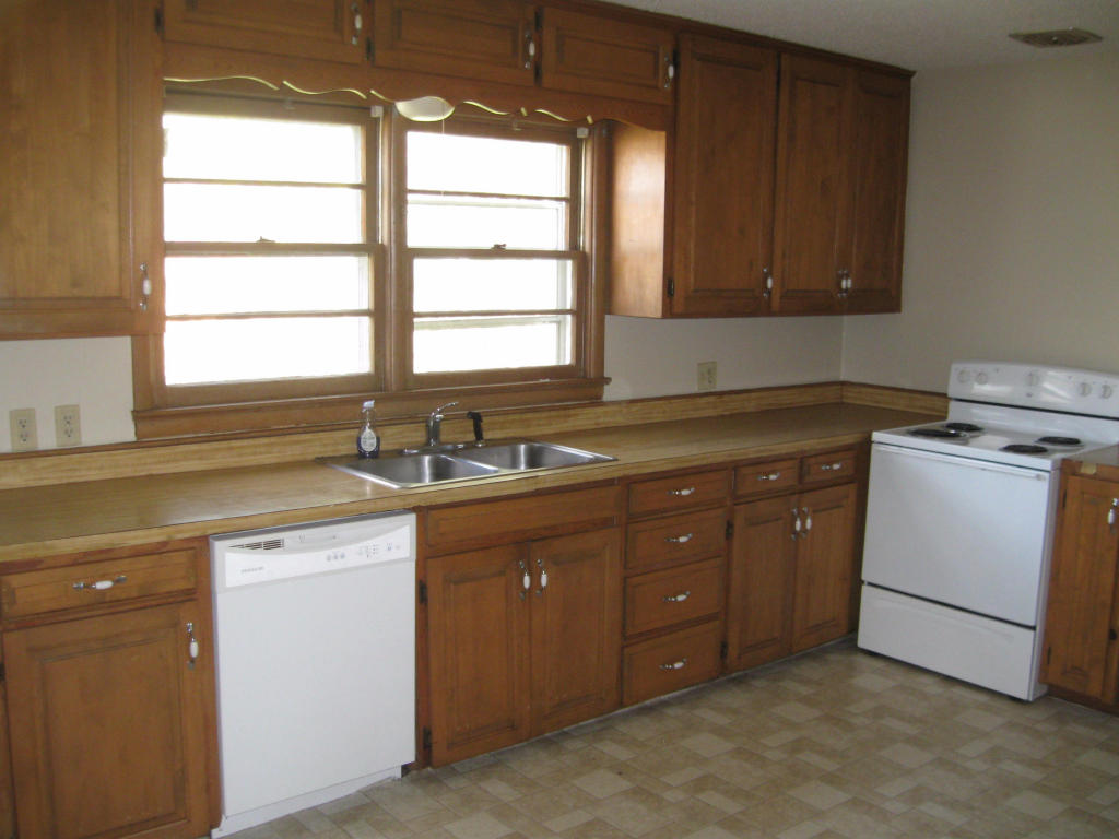 1912 S Ferguson Avenue, Springfield, MO 65807