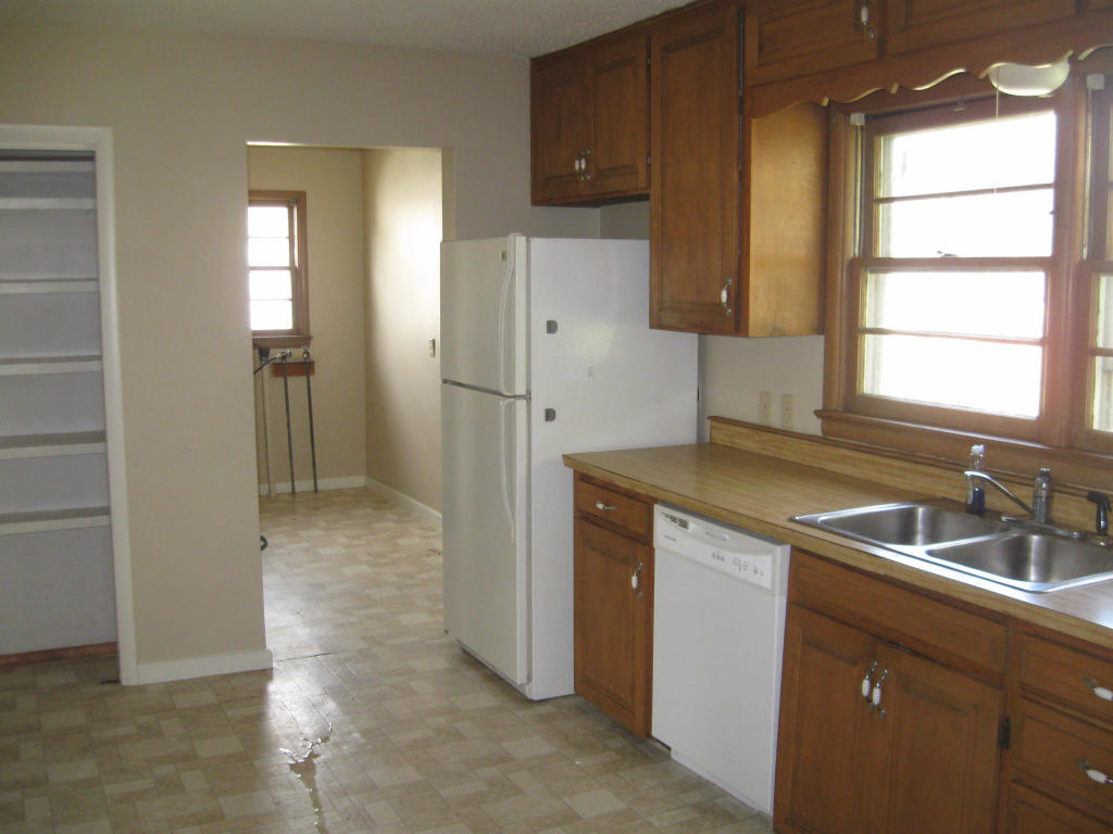 1912 S Ferguson Avenue, Springfield, MO 65807