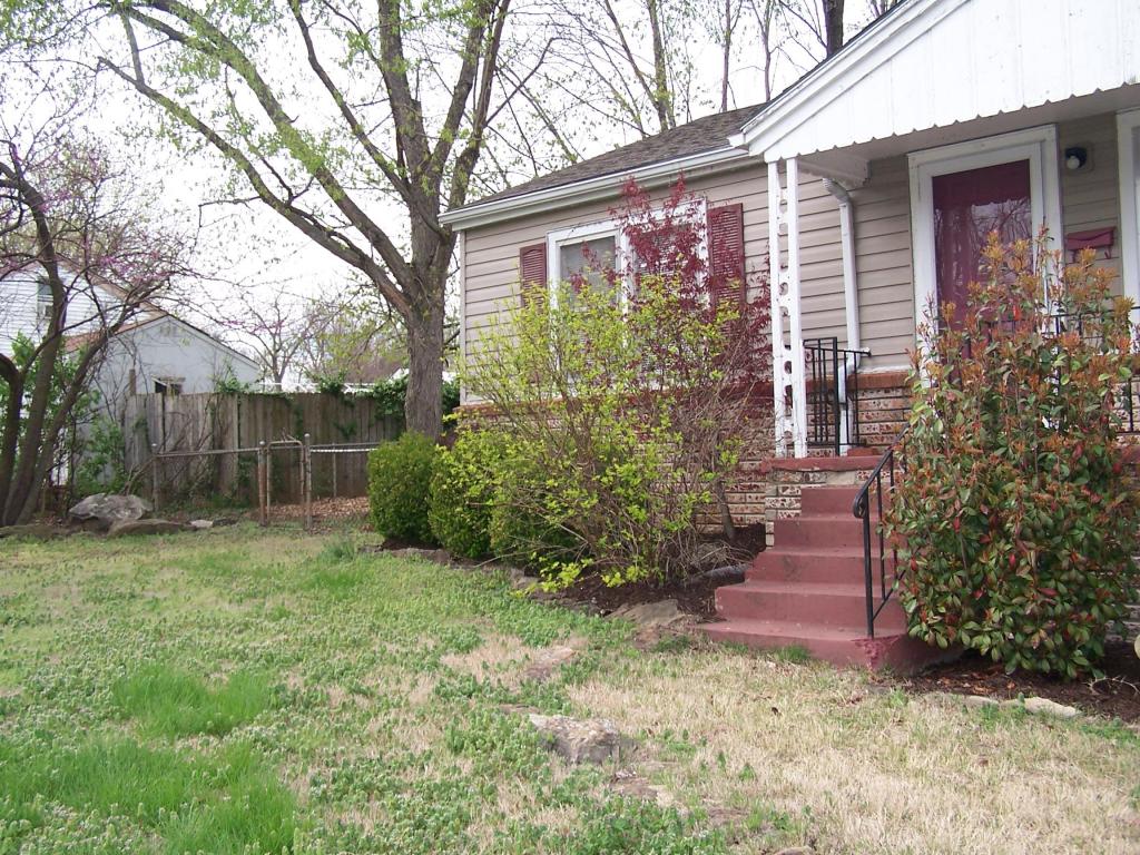 1305 West Bennett Street, Springfield, MO 65807