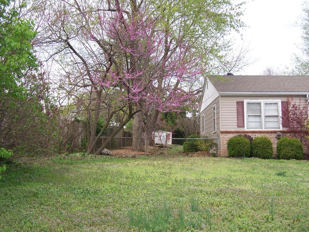 1305 West Bennett Street, Springfield, MO 65807