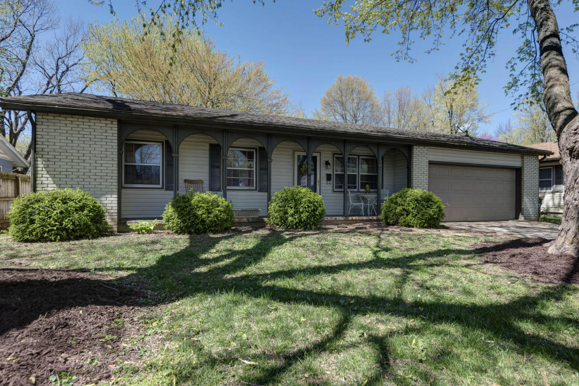2423 South Westwood Avenue, Springfield, MO 65807