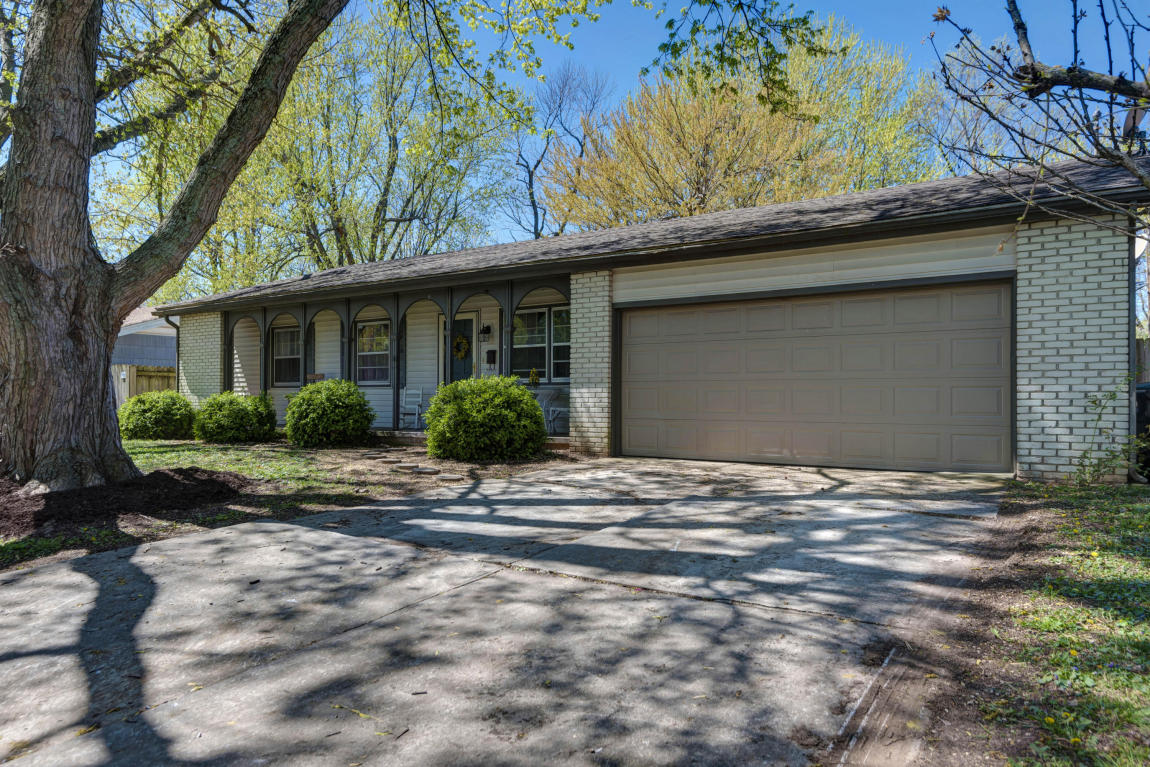 2423 South Westwood Avenue, Springfield, MO 65807