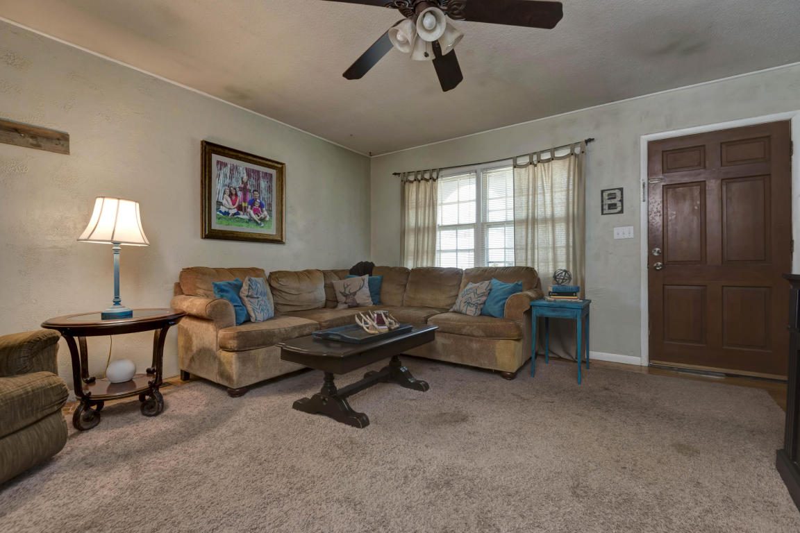 2423 South Westwood Avenue, Springfield, MO 65807