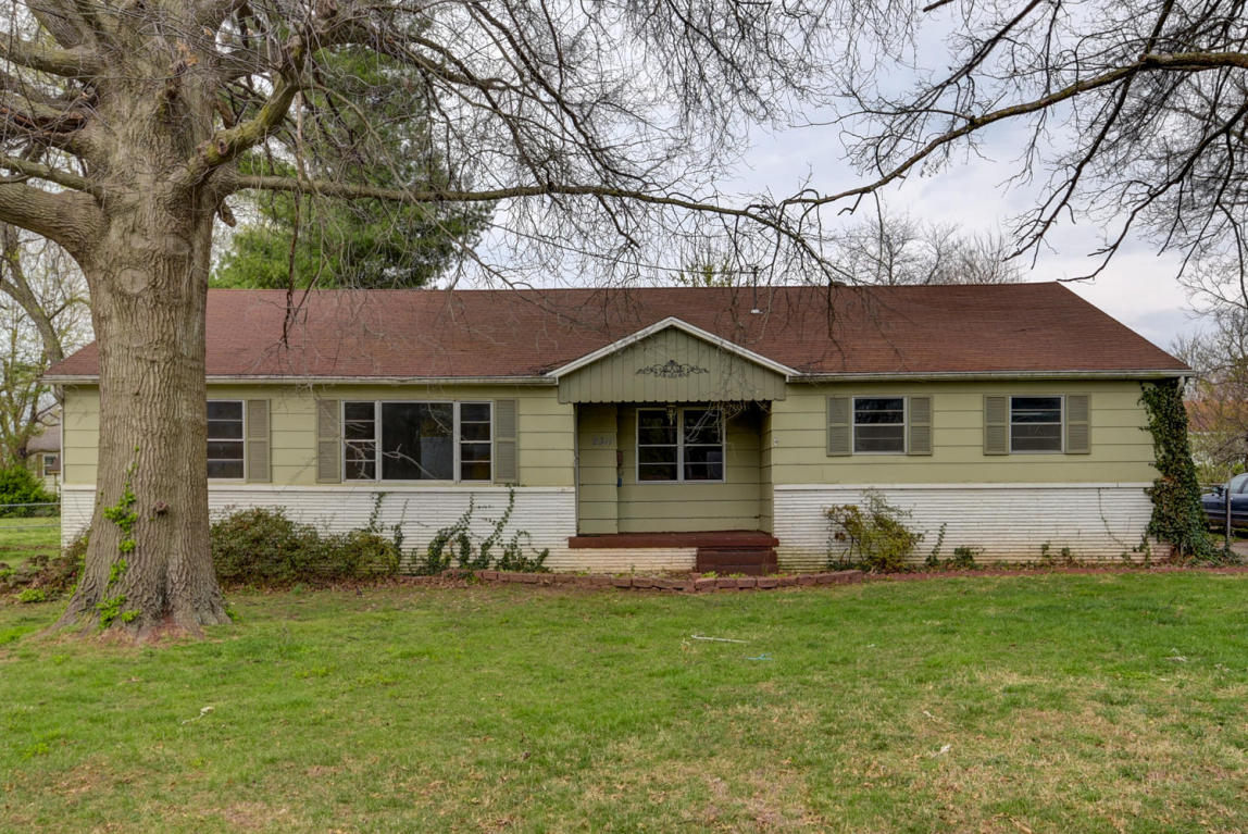 2311 South Dollison Avenue, Springfield, MO 65807