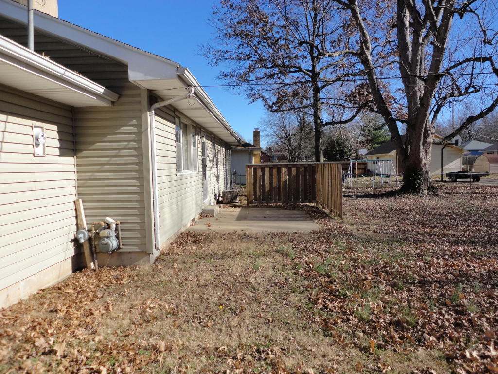 1142 West Berkeley Street, Springfield, MO 65807