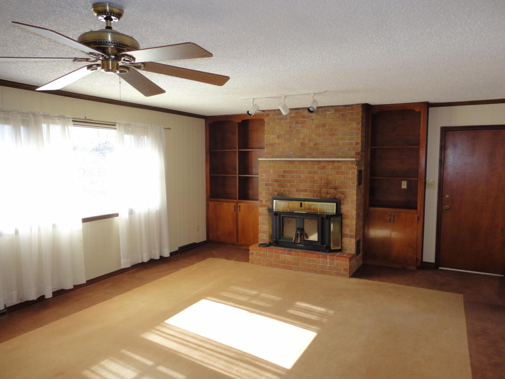 1142 West Berkeley Street, Springfield, MO 65807