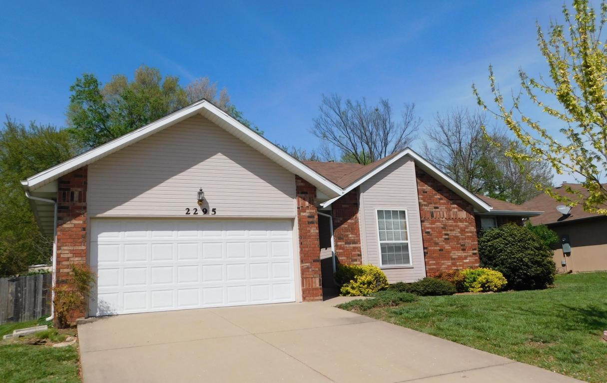 2295 West Rockwood Street, Springfield, MO 65807