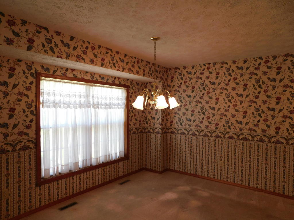 2295 West Rockwood Street, Springfield, MO 65807