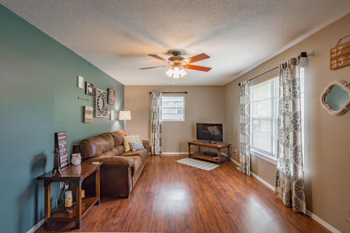 2050 South Vale Avenue, Springfield, MO 65807