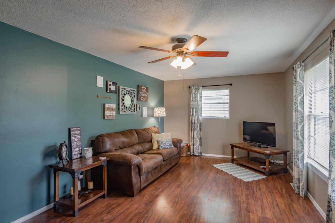 2050 South Vale Avenue, Springfield, MO 65807