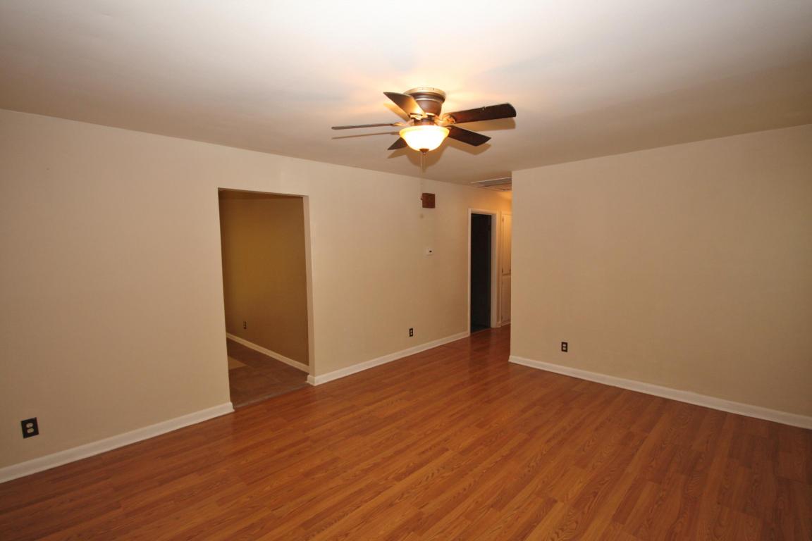 1902 South Weaver Avenue, Springfield, MO 65807
