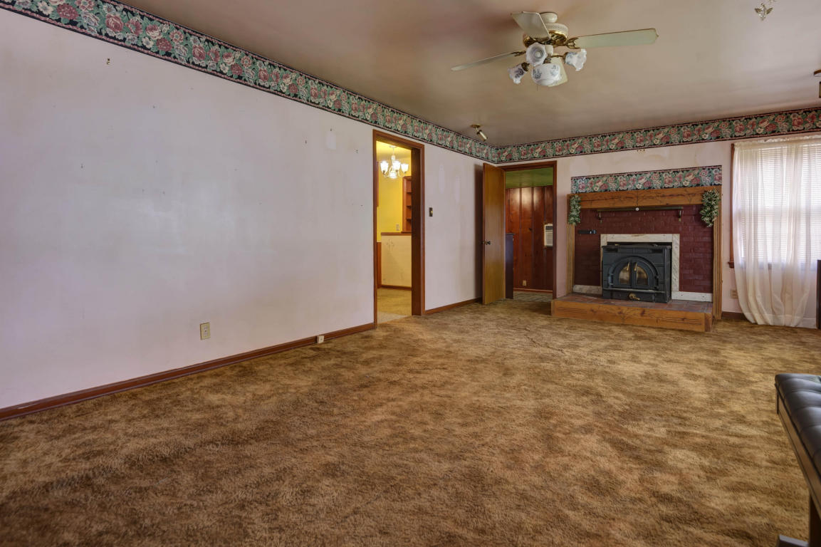 2361 South Roanoke Avenue, Springfield, MO 65807