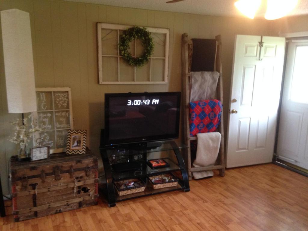 212 West Broadmoor Street, Springfield, MO 65807