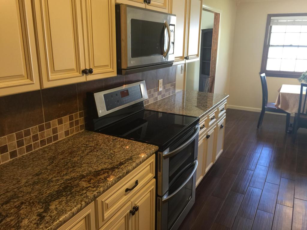4649 South Leroy Avenue, Springfield, MO 65810