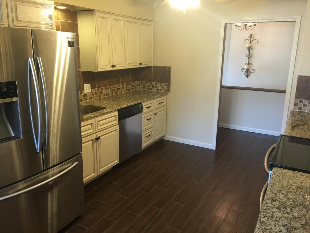 4649 South Leroy Avenue, Springfield, MO 65810