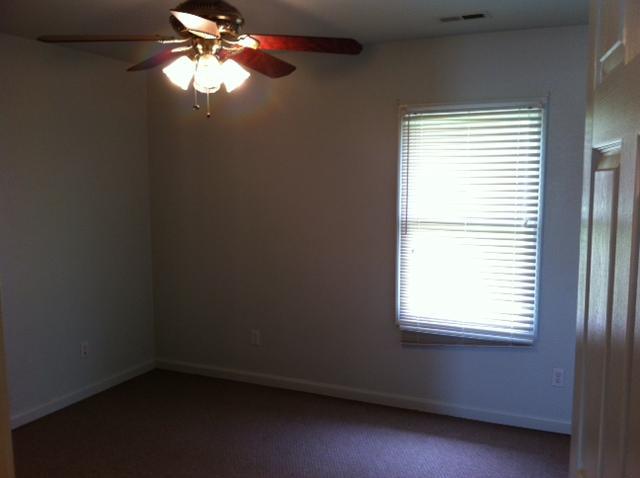 1402Vermont St, Elwood, MO 66024
