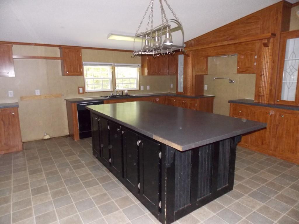 8693 Ballentine RoadBatesville, MS, 38606Panola County