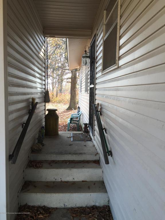 1116 REDDEN, Dundee, MS 38626