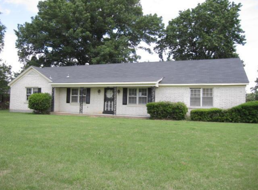 440 West Woodward AveHolly Springs, MS, 38635Marshall County