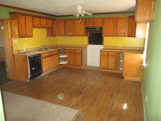 1352 Highway 7 NHolly Springs, MS, 38635Marshall County