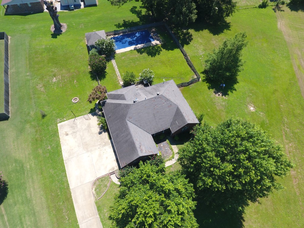 77 Southfork RoadSenatobia, MS, 38668Tate County