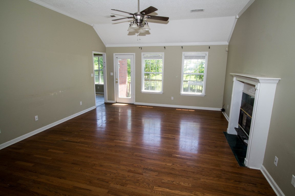 77 Southfork RoadSenatobia, MS, 38668Tate County