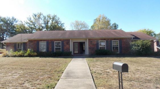 1011 Mckinley StTupelo, MS, 38801Lee County