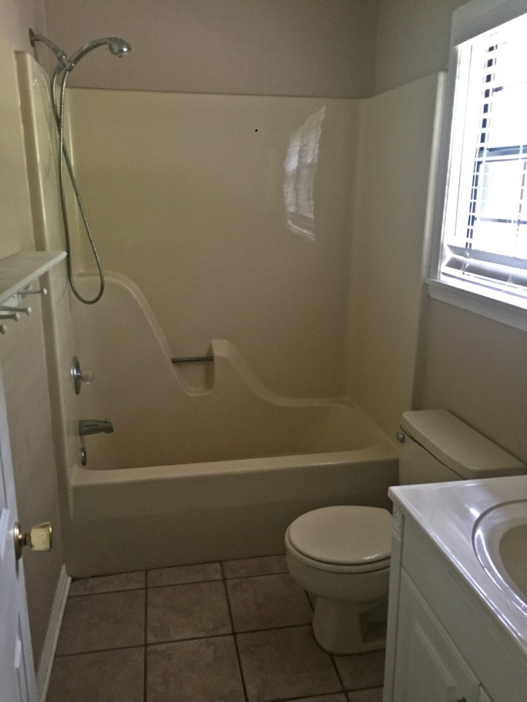 444 Nichols RdTupelo, MS, 38804Lee County
