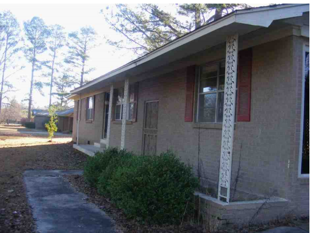 3510 Kerry StreetGreenwood, MS, 38930Leflore County