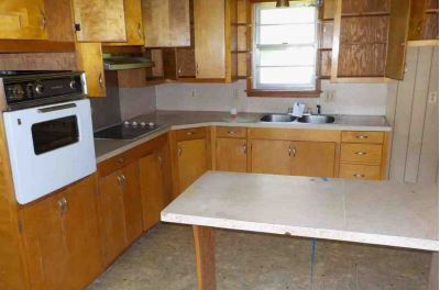 217 N Murphree StPittsboro, MS, 38951Calhoun County