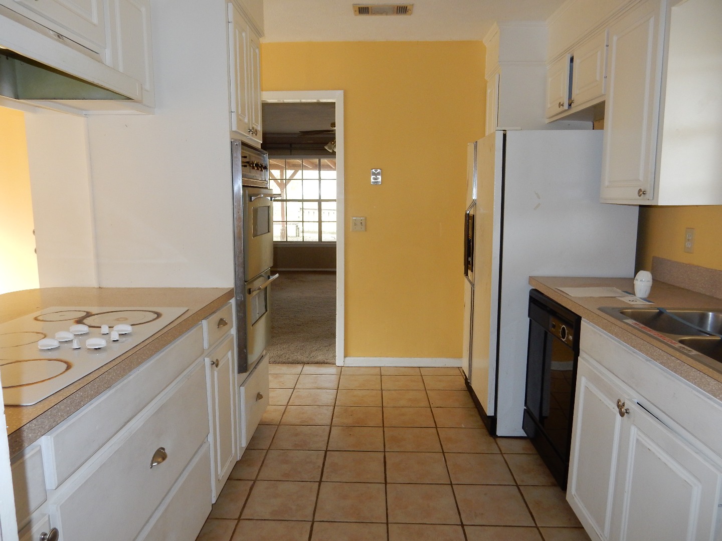 208 Simmons DrClinton, MS, 39056Hinds County