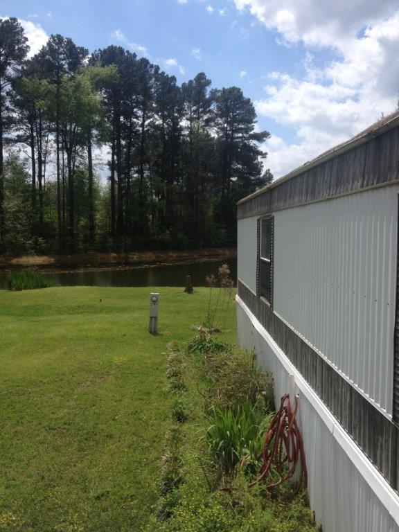 Harbor Pines Mobile Home Community 951 Shadow Lake DriveRidgeland, MS 39157