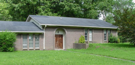 2 Beverly Hills CirVicksburg, MS, 39180Warren County