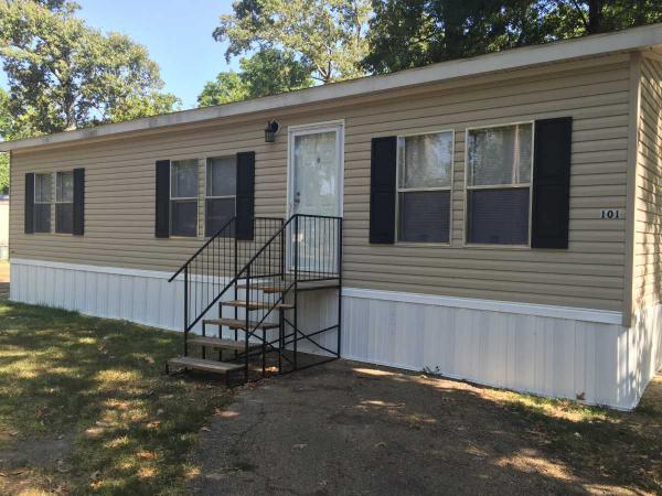 Homewood Manor Mobile Home Community 5330 N. State Street, Lot 101Jackson, MS 39206