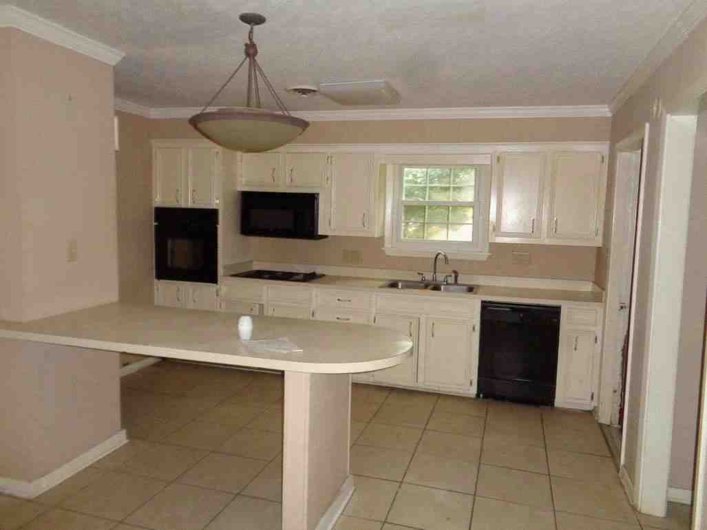 1269 Plantation BlvdJackson, MS, 39211Hinds County