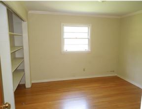 927 Adkins BlvdJackson, MS, 39211Hinds County