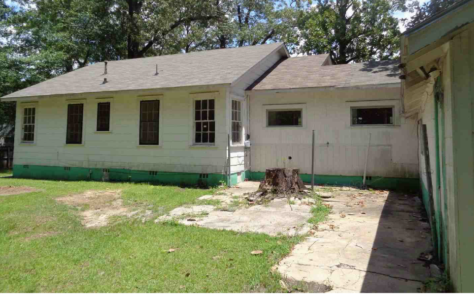 2403 35th Ave.Meridian, MS, 39301Lauderdale County